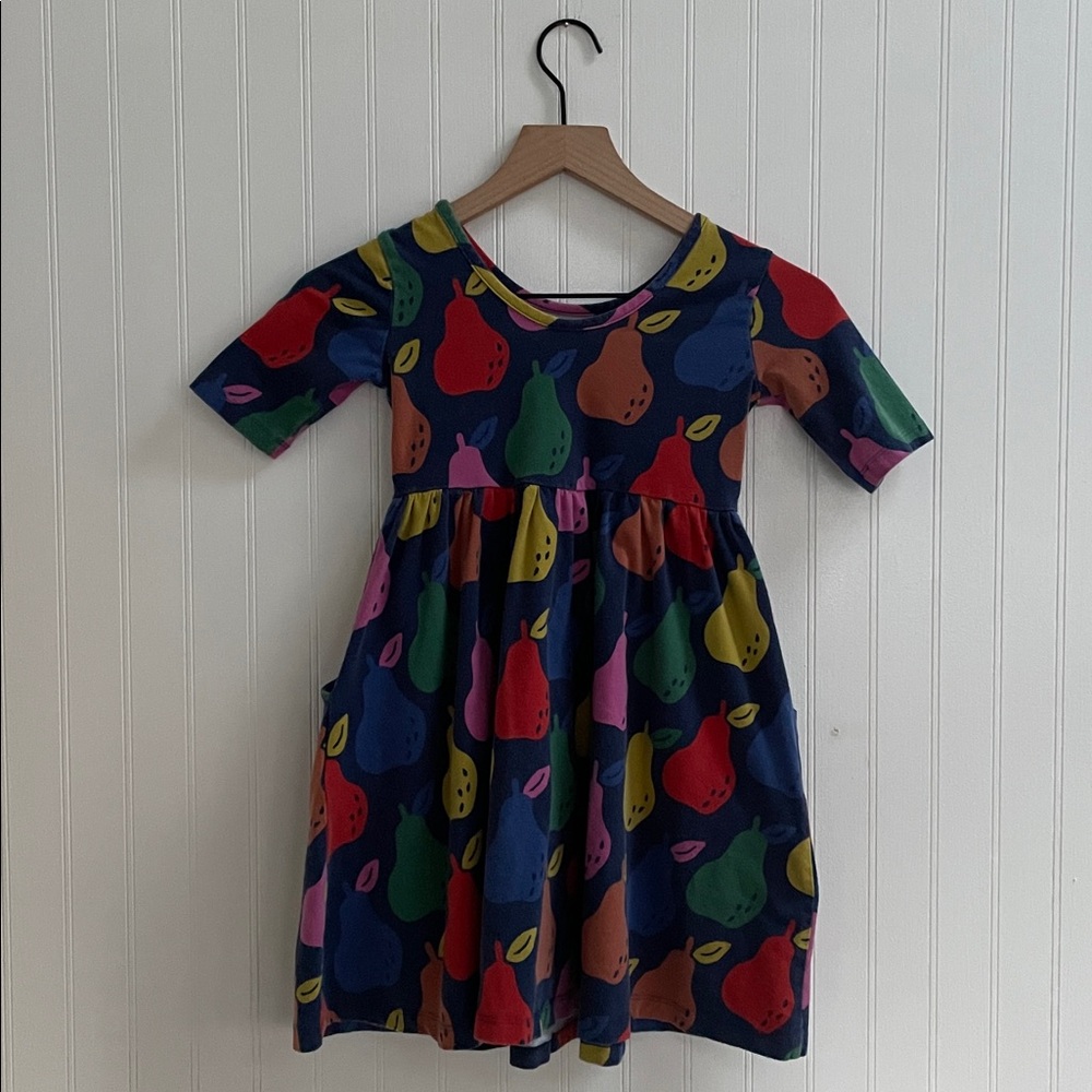 HANNA ANDERSSON Elbow Print Skater Dress Colorful Pears On Navy Size 120 US 6/7 - Picture 3 of 6
